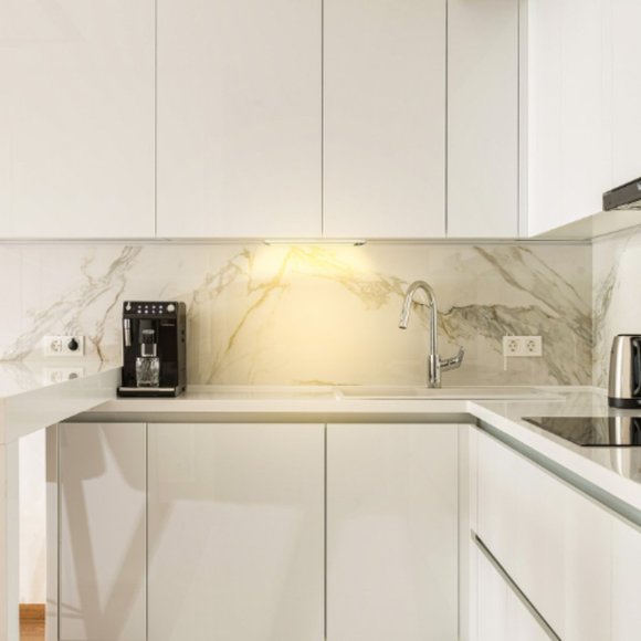 2 Pack LEPOTEC Wireless Rechargeable Motion Sensor Cabinet Lights 18-LED - Picture 7 of 8